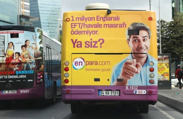 Otobüs Arkası Kaplama Reklamlarıyla Trafikte Zorunlu Görünürlük Gücünü Yakalayın