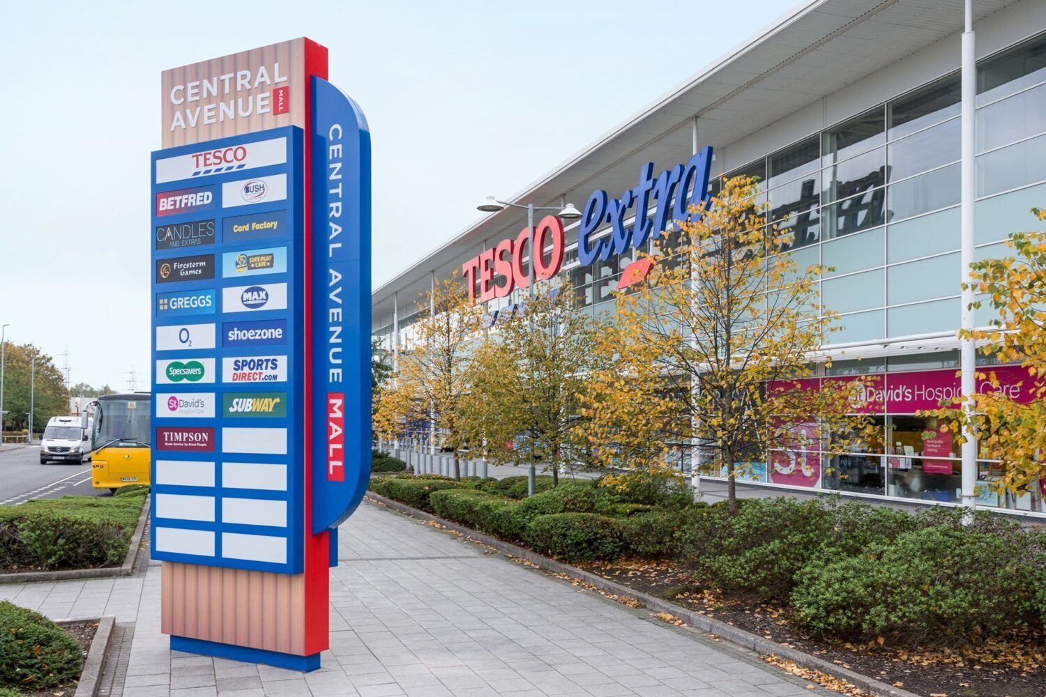 Totem Tabela Örnekleri – Modern Reklamcılığın Yükselen Trendi